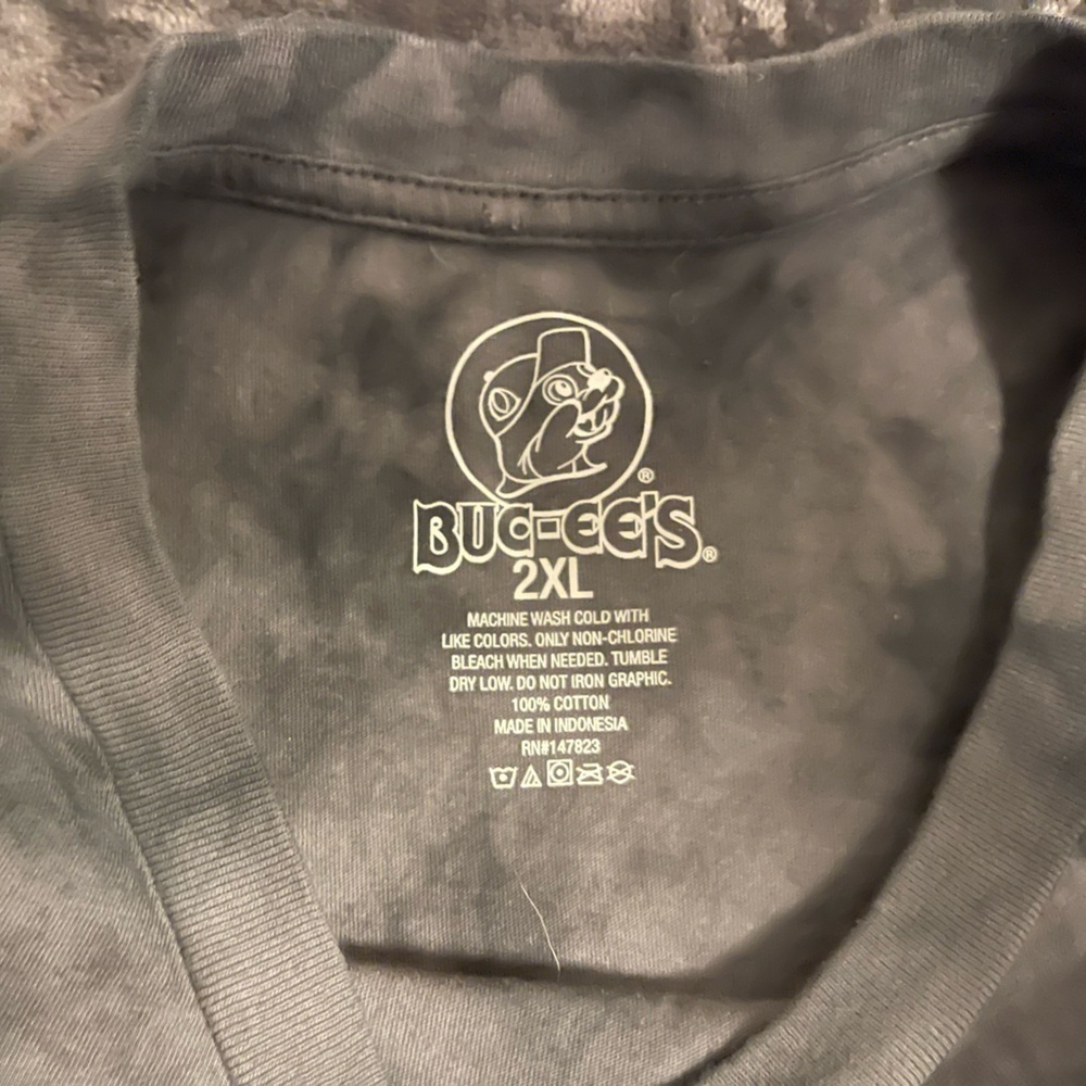 Bug-ee's Vibes Black Graphic Crop Top - Picture 2 of 2